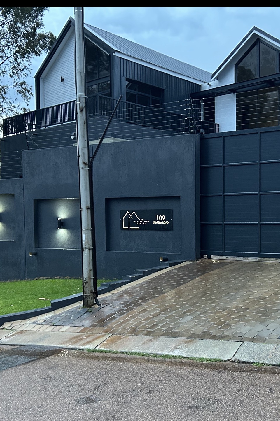The Waterkloof Gables entrance and illuminated house sign